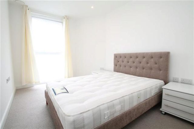  Image of 2 bedroom Flat to rent in Duckett Street London E1 at Duckett Street, Whitechapel, E1