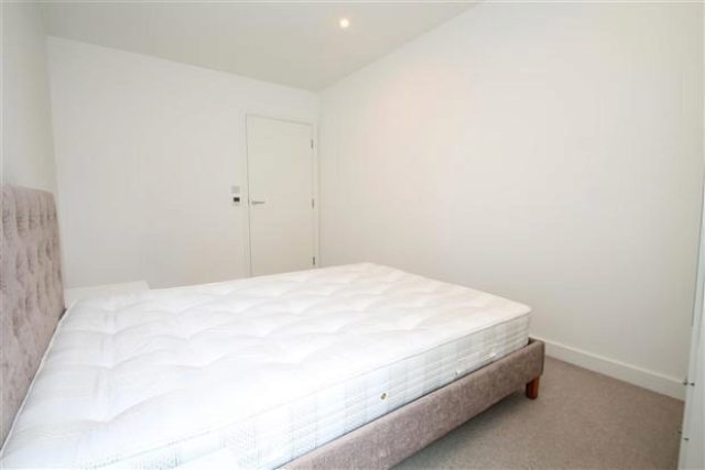  Image of 2 bedroom Flat to rent in Duckett Street London E1 at Duckett Street, Whitechapel, E1