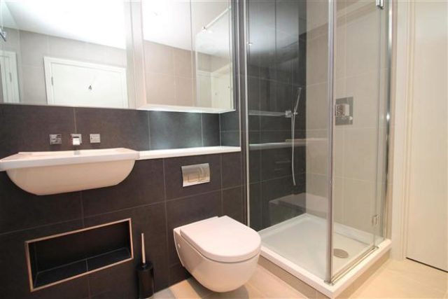  Image of 2 bedroom Flat to rent in Duckett Street London E1 at Duckett Street, Whitechapel, E1