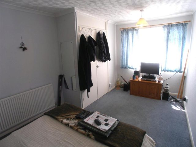  Image of 3 bedroom Terraced house for sale in Northolt Avenue Bishop