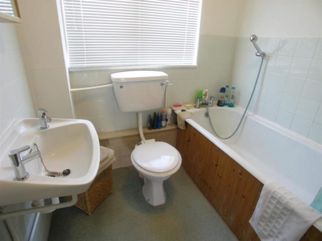  Image of 3 bedroom Terraced house for sale in Northolt Avenue Bishop