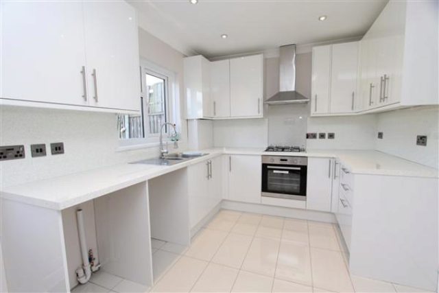 Image of 4 bedroom Houses for sale in River View Chadwell St. Mary Grays RM16 at Riverview, Chadwell St Mary