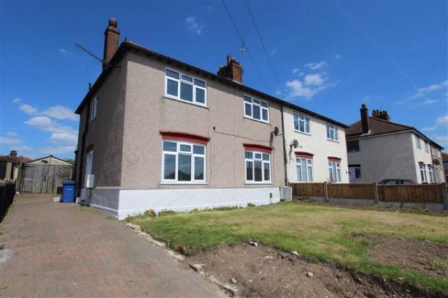  Image of 4 bedroom Houses for sale in River View Chadwell St. Mary Grays RM16 at Riverview, Chadwell St Mary
