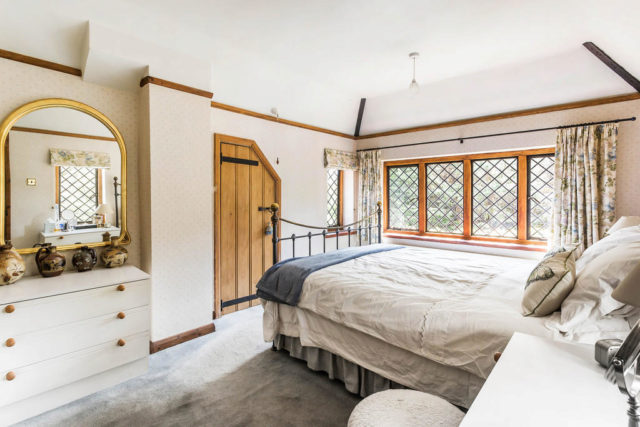  Image of 5 bedroom Detached house for sale in Snow Hill Crawley Down Crawley RH10 at Snow Hill, Crawley Down, RH10