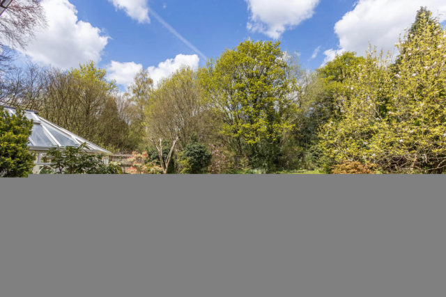  Image of 5 bedroom Detached house for sale in Snow Hill Crawley Down Crawley RH10 at Snow Hill, Crawley Down, RH10