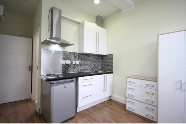  Image of Studio flat to rent in High Road Wembley HA0 at Studio Flat Wembley