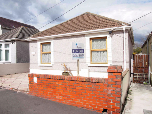  Image of 2 bedroom Bungalow for sale in Brynteg Road Gorseinon Swansea SA4 at Brynteg Road, Gorseinon, Swansea, SA4