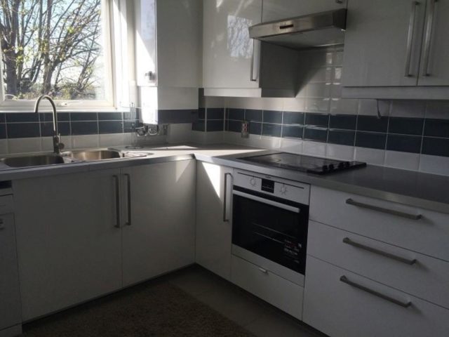  Image of 3 bedroom Flat to rent in Tenterden Grove London NW4 at Three Bedroom Apartment Hendon