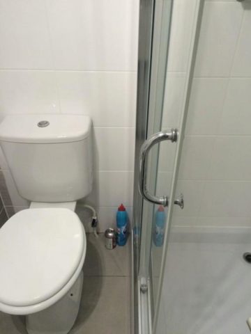  Image of 3 bedroom Flat to rent in Tenterden Grove London NW4 at Three Bedroom Apartment Hendon