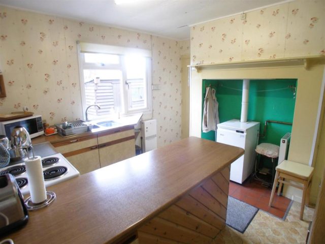  Image of 3 bedroom Chalet for sale in The Grove Great Hallingbury Bishop's Stortford CM22 at Great Hallingbury, Bishop