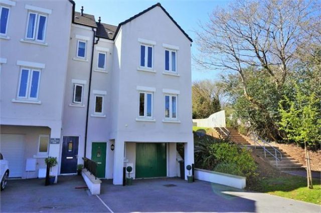  Image of 3 bedroom End of Terrace for sale in Golitha Rise Liskeard PL14 at Golitha Rise, Liskeard, Cornwall