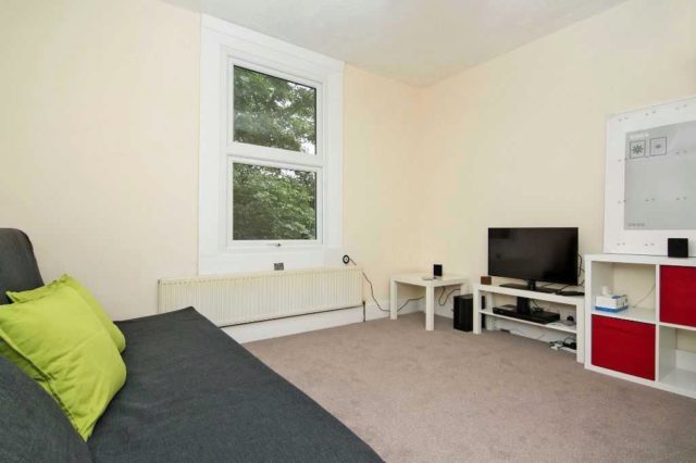  Image of 4 bedroom Flat to rent in Church Lane London E11 at Church Lane, Leytonstone, Waltham Forest, London