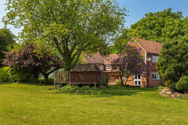 Image of 5 bedroom Cottage for sale in Winkhurst Green Ide Hill Sevenoaks TN14 at Winkhurst Green, Ide Hill, TN14