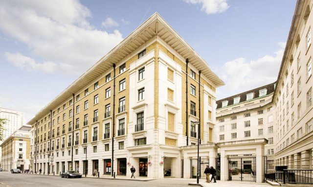  Image of 1 bedroom Flat to rent in Belvedere Road London SE1 at 1C Belvedere Road, County Hall Apartments, Waterloo, London, SE1