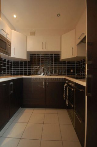  Image of 1 bedroom Flat to rent in Belvedere Road London SE1 at 1C Belvedere Road, County Hall Apartments, Waterloo, London, SE1