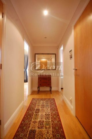  Image of 1 bedroom Flat to rent in Belvedere Road London SE1 at 1C Belvedere Road, County Hall Apartments, Waterloo, London, SE1