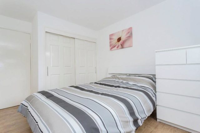  Image of 1 bedroom Flat for sale in Birdhurst Avenue South Croydon CR2 at Birdhurst Avenue, South Croydon