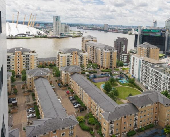  Image of 1 bedroom Flat to rent in Blackwall Way London E14 at Neutron Tower, Blackwall Way, Canary Wharf, E14