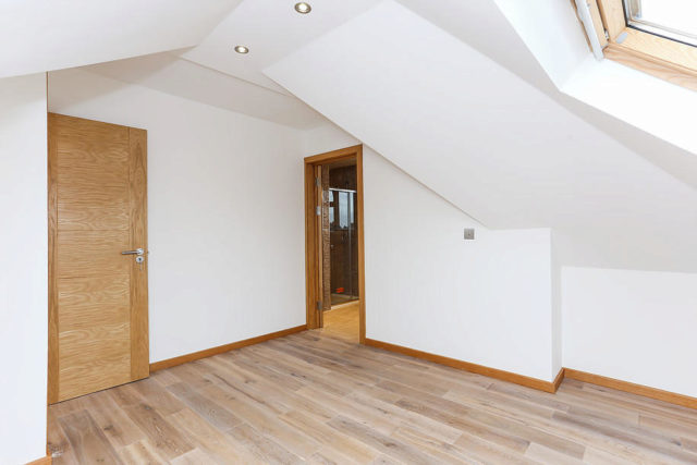  Image of 1 bedroom Flat to rent in Gunnersbury Avenue London W5 at London, London, W5