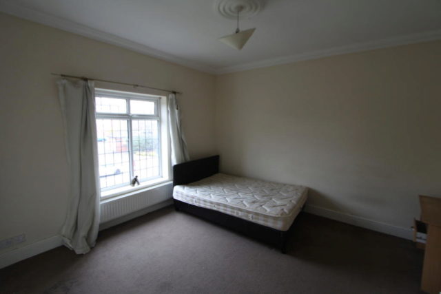  Image of 1 bedroom Flat to rent in Lichfield Road Shelfield Walsall WS4 at Lichfield Road, Shelfield, Walsall
