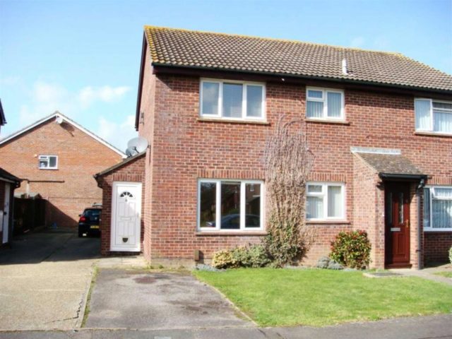  Image of 1 bedroom Terraced house to rent in Fawley Green Bournemouth BH8 at Fawley Green, Throop, Bournemouth
