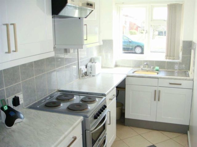  Image of 1 bedroom Terraced house to rent in Fawley Green Bournemouth BH8 at Fawley Green, Throop, Bournemouth