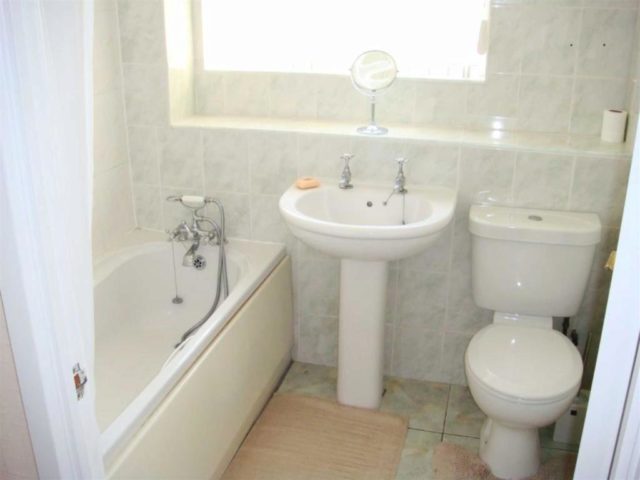  Image of 1 bedroom Terraced house to rent in Fawley Green Bournemouth BH8 at Fawley Green, Throop, Bournemouth