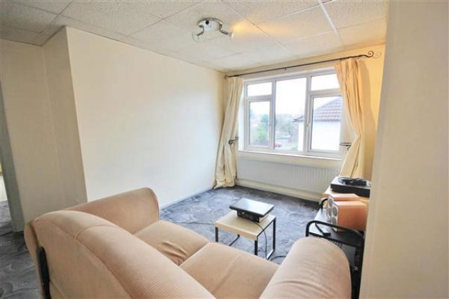 Image of 2 bedroom Flat for sale in Bournemouth Road Parkstone Poole BH14 at Parkstone Lodge, 242 Bournemouth Road, Poole