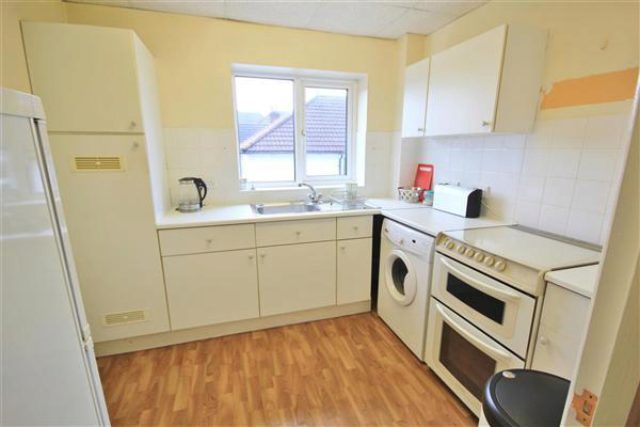  Image of 2 bedroom Flat for sale in Bournemouth Road Parkstone Poole BH14 at Parkstone Lodge, 242 Bournemouth Road, Poole