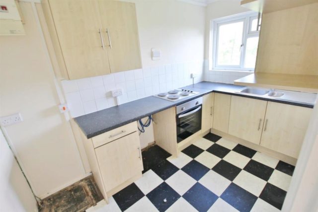  Image of 2 bedroom Flat for sale in Redhill Drive Bournemouth BH10 at Redhill Drive, Bournemouth
