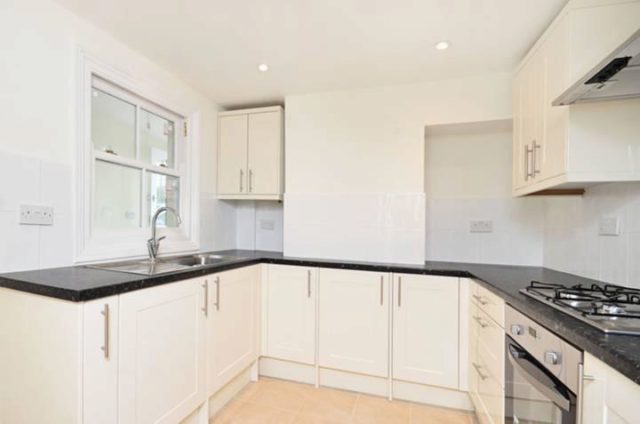  Image of 2 bedroom Flat to rent in Ormonde Gate London SW3 at Ormonde Gate, Chelsea, SW3