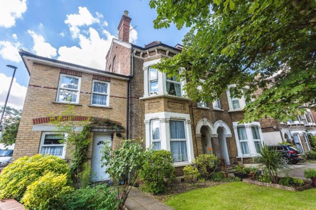  Image of 2 bedroom Flat for sale in Coombe Road Croydon CR0 at Coombe Road, Croydon