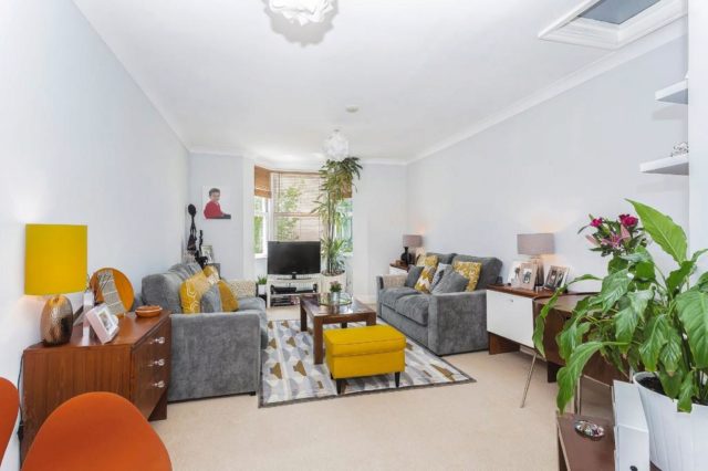  Image of 2 bedroom Flat for sale in Coombe Road Croydon CR0 at Coombe Road, Croydon