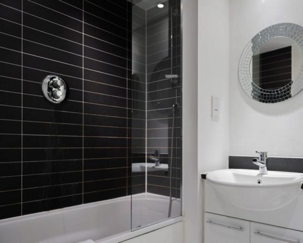  Image of 2 bedroom Flat to rent in Blackwall Way London E14 at Neutron Tower, Blackwall Way, Canary Wharf, E14