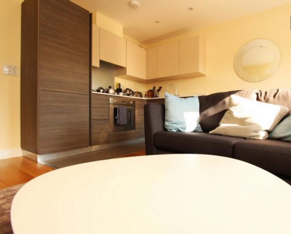  Image of 2 bedroom Flat to rent in East India Dock Road London E14 at Saltwell Street, Canary Wharf, E14