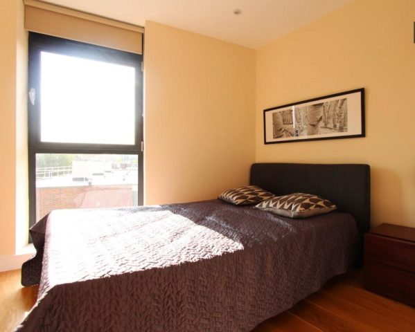  Image of 2 bedroom Flat to rent in East India Dock Road London E14 at Saltwell Street, Canary Wharf, E14