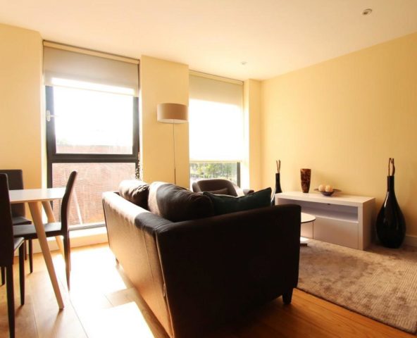  Image of 2 bedroom Flat to rent in East India Dock Road London E14 at Saltwell Street, Canary Wharf, E14