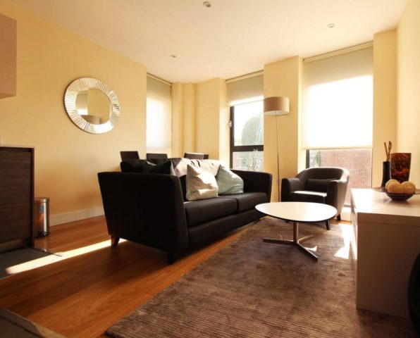  Image of 2 bedroom Flat to rent in East India Dock Road London E14 at Saltwell Street, Canary Wharf, E14