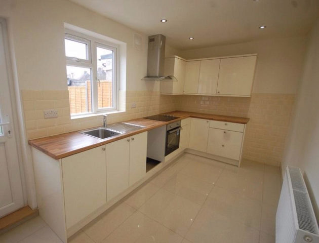  Image of 2 bedroom Terraced house to rent in Pleasant Way Wembley HA0 at Wembley, HA0