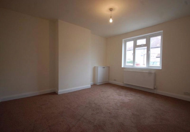  Image of 2 bedroom Terraced house to rent in Pleasant Way Wembley HA0 at Wembley, HA0