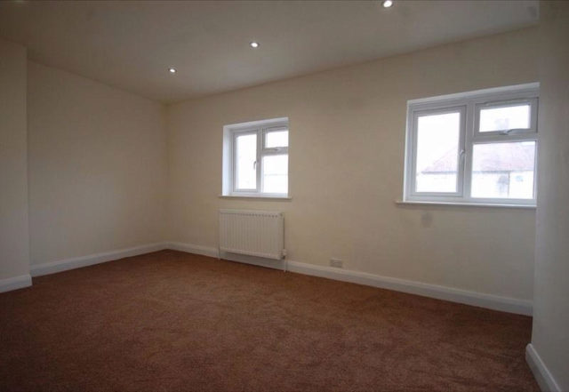  Image of 2 bedroom Terraced house to rent in Pleasant Way Wembley HA0 at Wembley, HA0