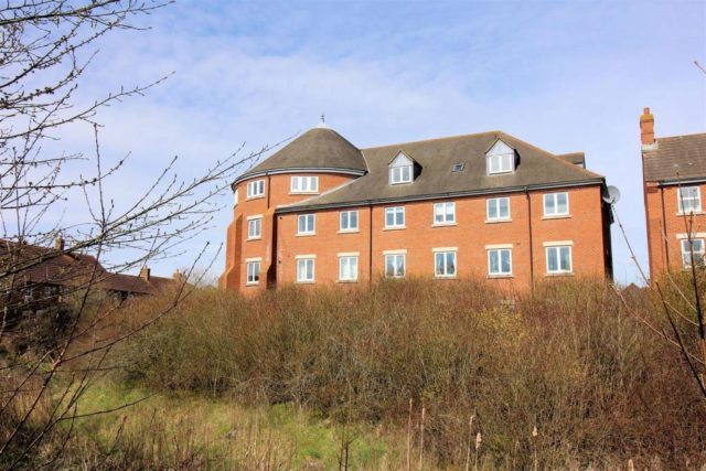  Image of 3 bedroom Flat for sale in Michaels Mews Aylesbury HP19 at Fairford Leys, Aylesbury