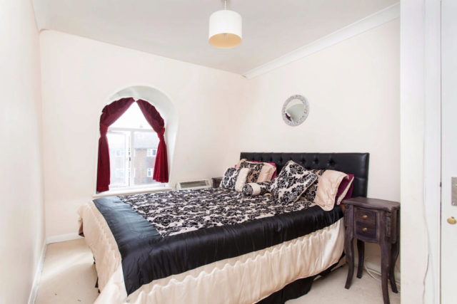  Image of 3 bedroom Flat for sale in The Alders West Wickham BR4 at The Alders, BR4