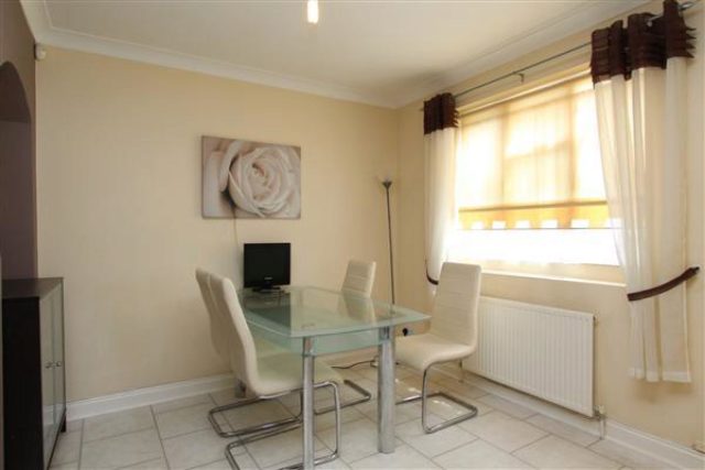  Image of 4 bedroom Houses to rent in North Road Purfleet RM19 at North Road, Purfleet