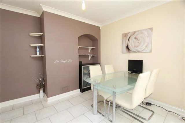  Image of 4 bedroom Houses to rent in North Road Purfleet RM19 at North Road, Purfleet