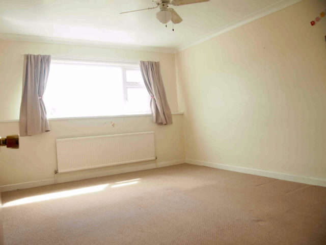  Image of 4 bedroom Terraced house for sale in Park Close Gorseinon Swansea SA4 at Park Close, Gorseinon, Abertawe, SA4