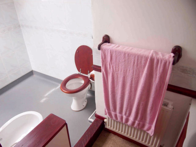  Image of 4 bedroom Terraced house for sale in Park Close Gorseinon Swansea SA4 at Park Close, Gorseinon, Abertawe, SA4