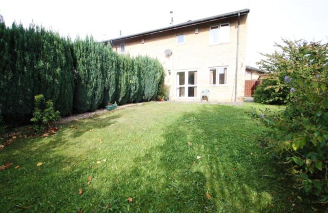  Image of 6 bedroom Property to rent in Bramwell Drive Sheffield S3 at 6 bedroom semi detached house