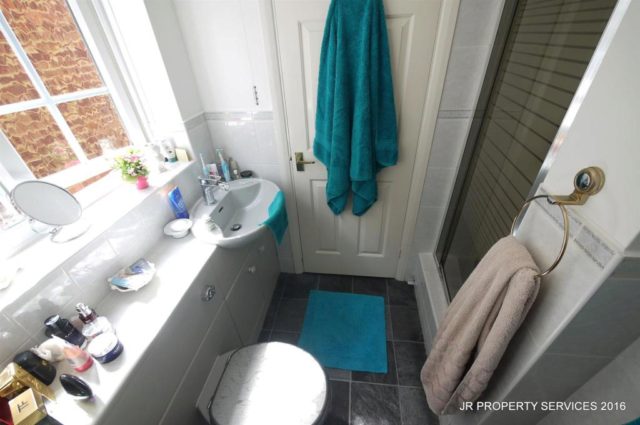  Image of 4 bedroom Detached house for sale in Stafford Close Cheshunt Waltham Cross EN8 at Stafford Close, West Cheshunt