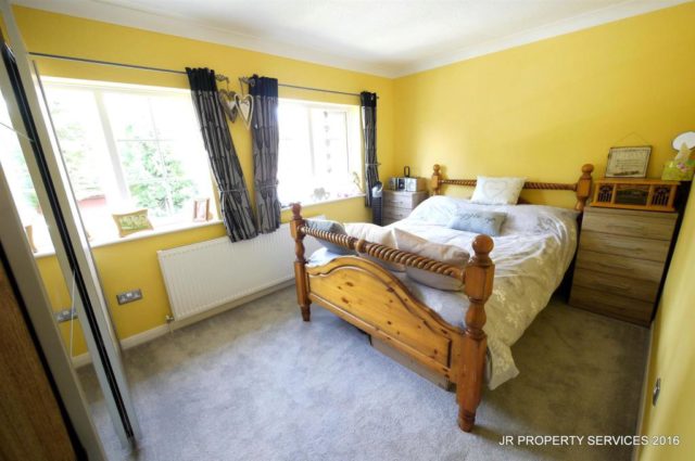  Image of 4 bedroom Detached house for sale in Stafford Close Cheshunt Waltham Cross EN8 at Stafford Close, West Cheshunt